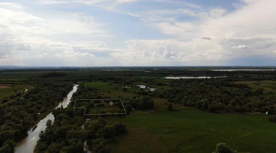 Proprietate exclusiva in Delta Dunarii liniste absoluta, acces premium, potential investitional ridicat - 2