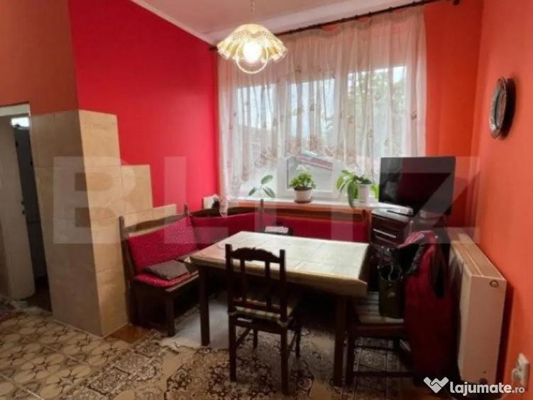 Casa 274 mp, teren 443 mp, zona centru LIVADA, pretabila si - 10