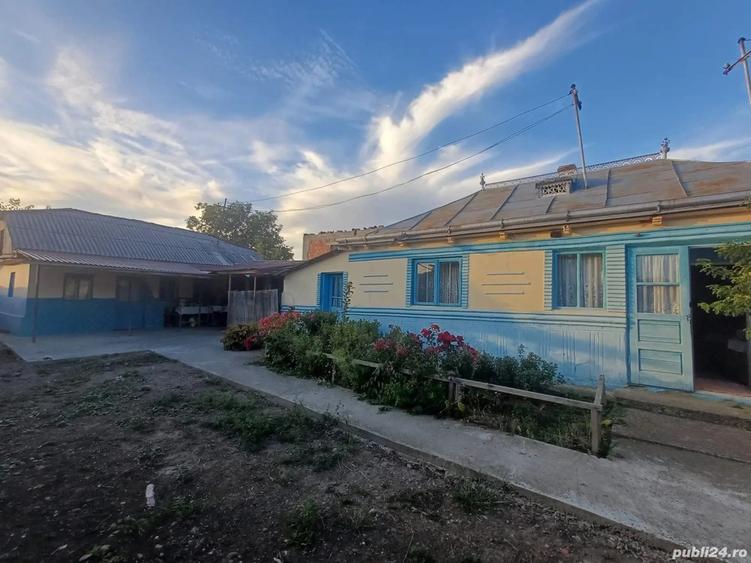 De vanzare casa batraneasca locuibila, suprafata Teren 3751 mp, 29.500 euro - 9