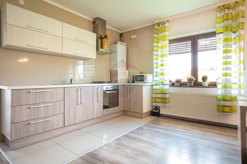 Apartament cu 4 camere la casă | 105 mp Utili | Curte 128 mp - 7
