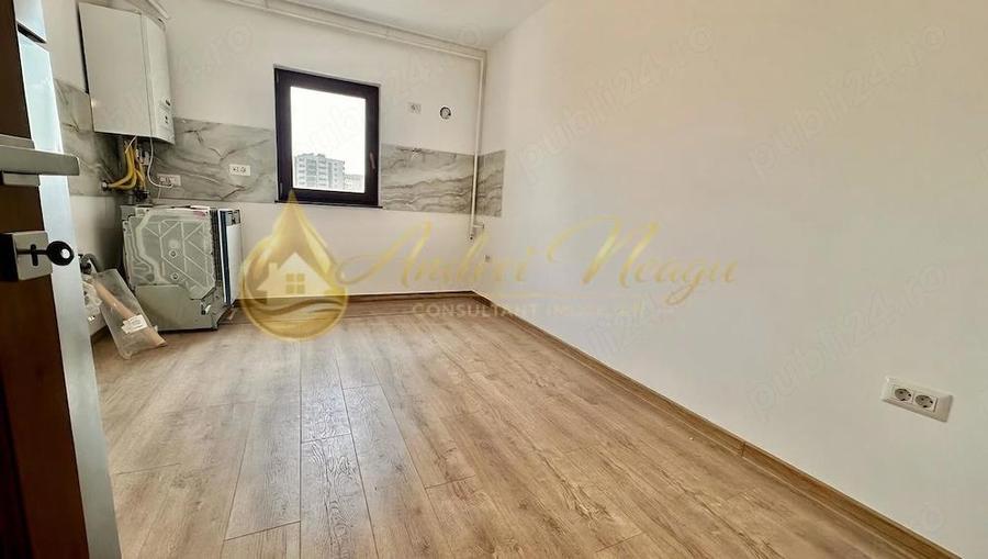 4 camere decomandate, 2 bai , 3 balcoane Stefan cel Mare Bacau etaj 3 din 4 - 8
