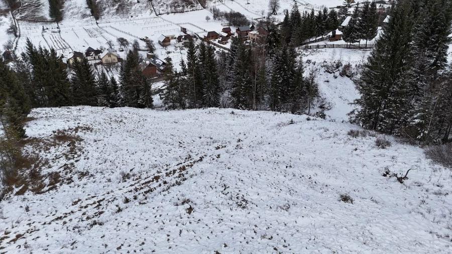 Teren de vanzare partial intravilan in Bucovina Pojorata Transrarau - 3