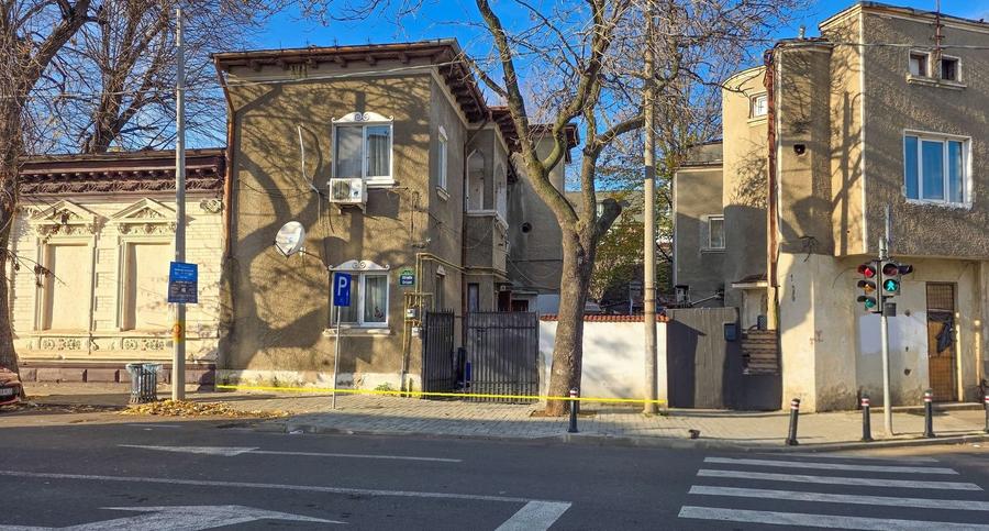 Constructie Ruina 42 mp pe strada Orzari colt Agricultori teren 90mp - 1