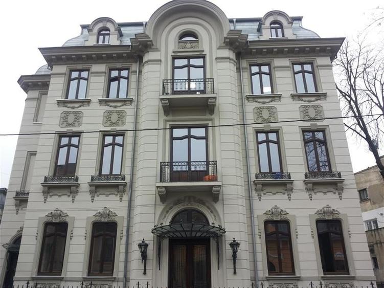 Spatii pentru birouri in vila - 233 mp - aproape km 0 - 15