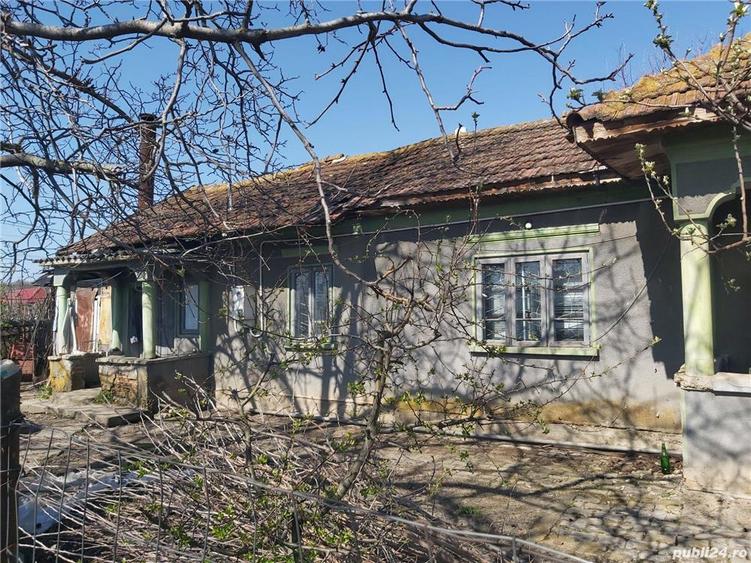 Vand casa ?i curte - 2