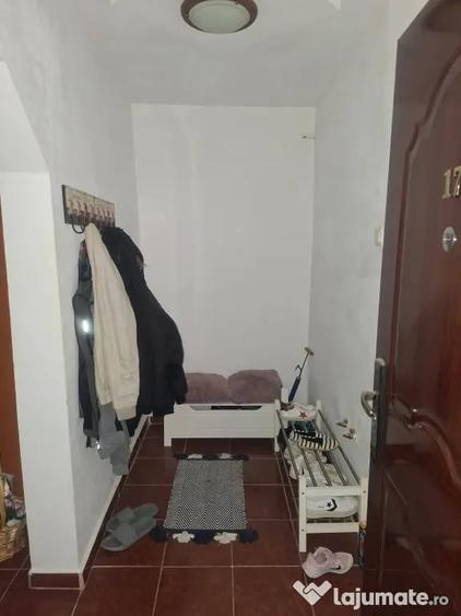 Apartament de vanzare, 3 camere(70 m2), etajul 4 din 4, decomandat, in Olteni?a, - 2