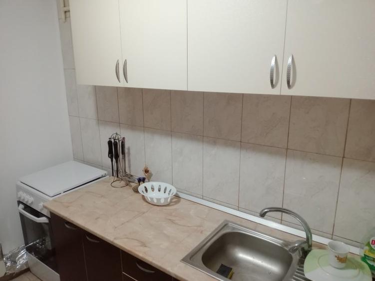 Închiriez apartament cu 2 Camere Micro 17 - 7