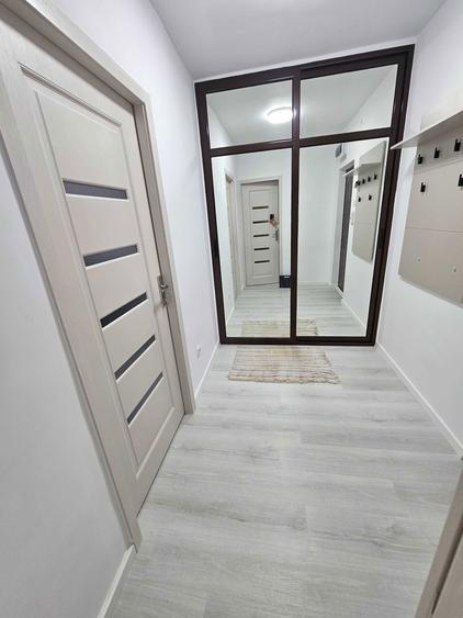 Proprietar, inchiriez apartament 2 camere, Micro 17, Parter. - 8