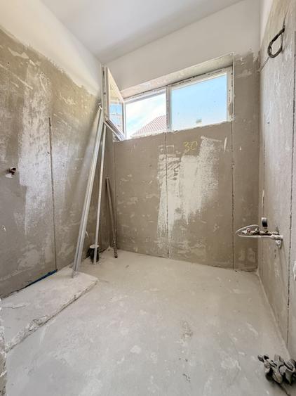 Duplex cu 4 camere cu Canalizare în Giroc