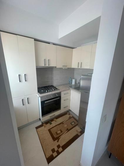 Apartament cu 2 camere semidecomandat în Aeroport