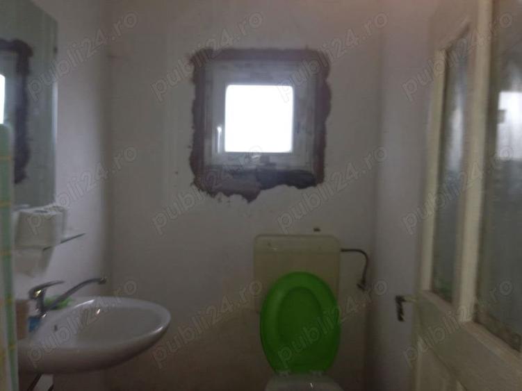 Casă cu 2 camere cu Teren 2536 Mp în Poienarii-Rali