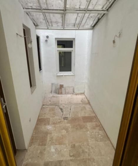Apartament cu 2 camere nedecomandat în Ultracentral