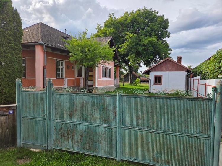 Casă individuală cu 4 camere cu Teren 2605 Mp în Zăbala