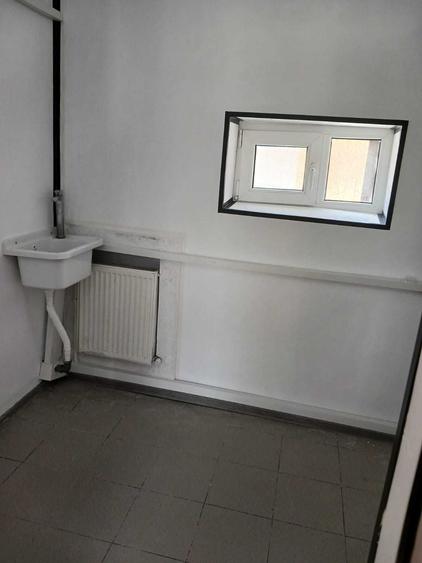 Spațiu comercial, de 600 mp, în Central