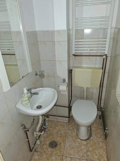 Apartament cu 4 camere decomandat în Aurel Vlaicu