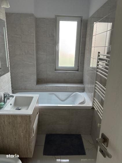 Apartament cu 2 camere decomandat în Est