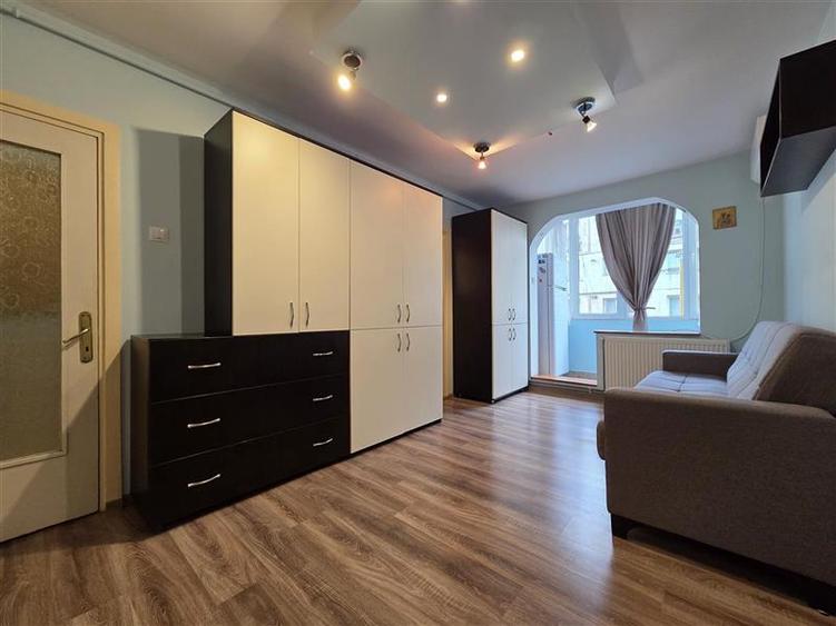 Apartament cu 2 camere nedecomandat, mobilat în Uzina 2