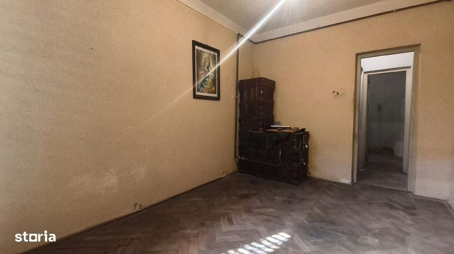 Casă cu 2 camere în Cozia