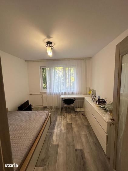 Apartament cu 3 camere decomandat în Militari