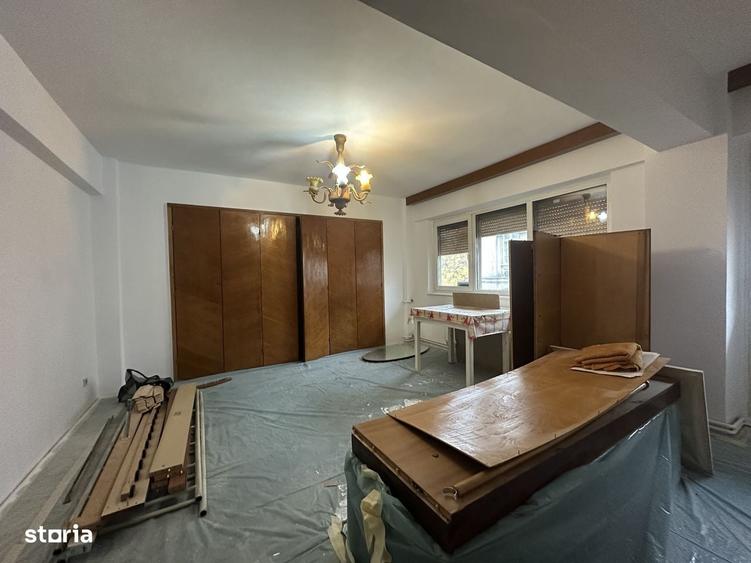 Apartament cu 3 camere decomandat în Ultracentral