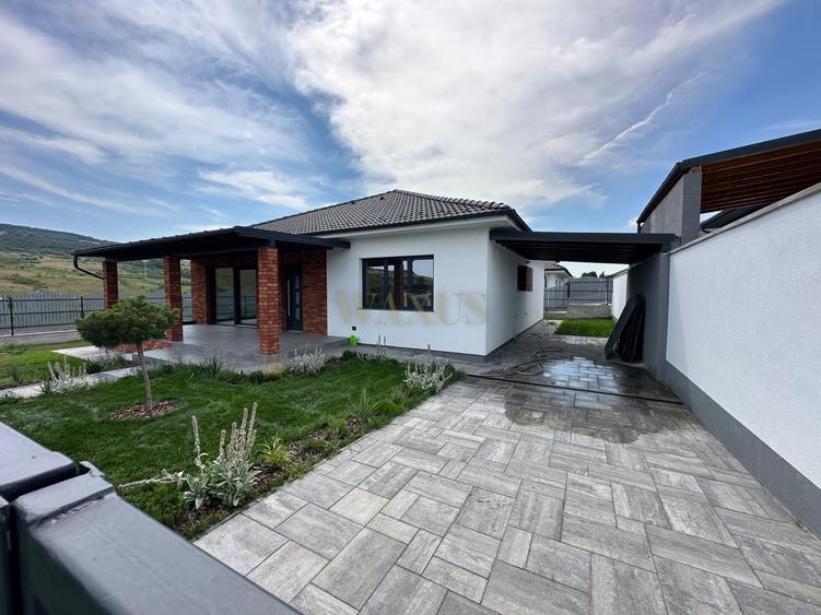 Casă individuală cu 4 camere cu Canalizare în Exterior Nord