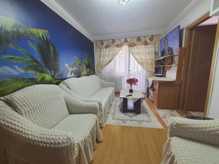 Apartament cu 2 camere semidecomandat în Km 4