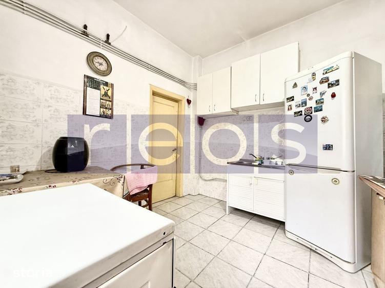 Apartament cu 3 camere în Decebal