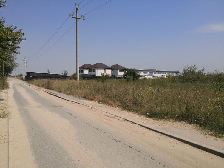 Teren Construcții intravilan de 625 mp, în Vest