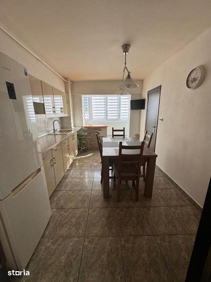 Apartament cu 2 camere decomandat în Micro 11