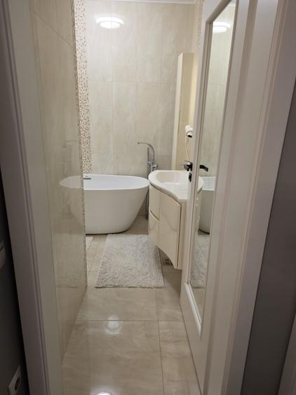 Apartament cu 3 camere decomandat în Dosu Bricii