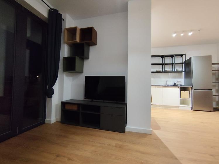 Apartament cu 2 camere semidecomandat, mobilat în Torontalului
