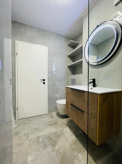 Apartament cu 2 camere semidecomandat în Florești