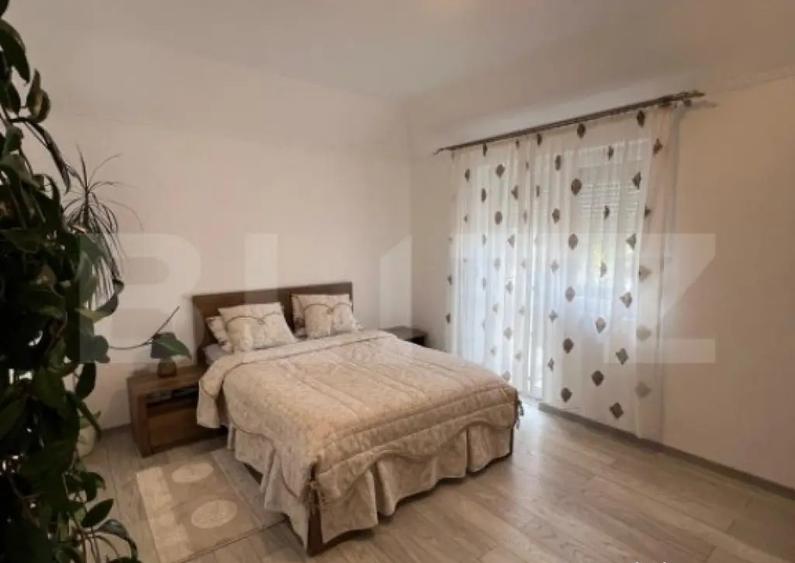 Casa, de vanzare, cu 4 dormitoare + garsoniera, 266 mp util - 7