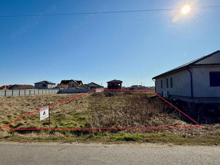 Teren intravilan 1063 mp Livada Sanleani fs.19 ml,cu utilitati(asfalt) - 5