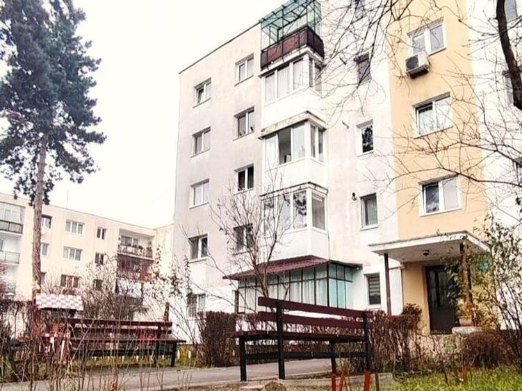 Apartament 4 camere - 65 mp - etaj 3/4 - Aleea Gurghi - Mănăștur
