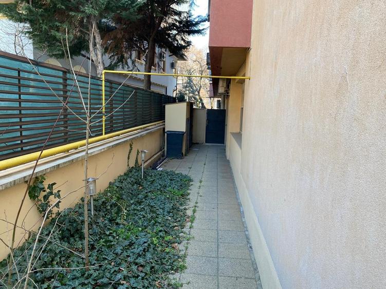 Inchiriere spatiu comercial P+1  230mp curte terasa ideal investitie Aviatorilor - 18