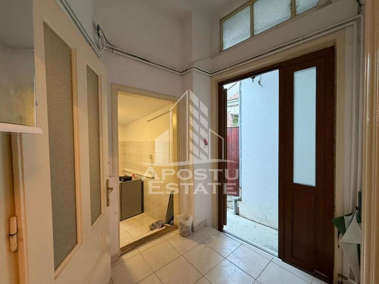 Duplex cu 3 camere, 2 bai, 2 bucatarii, teren 222 mp, zona Elisabetin - 3