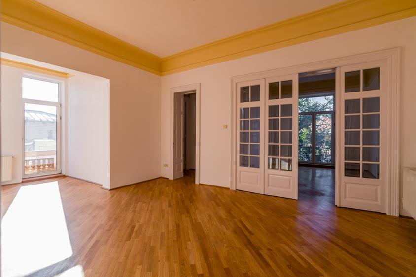 Spațiu Generos și Versatil pentru Birouri sau Activități Comerciale - 3