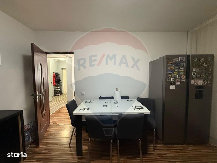 Casa / Vila cu 5 camere de vanzare - 5