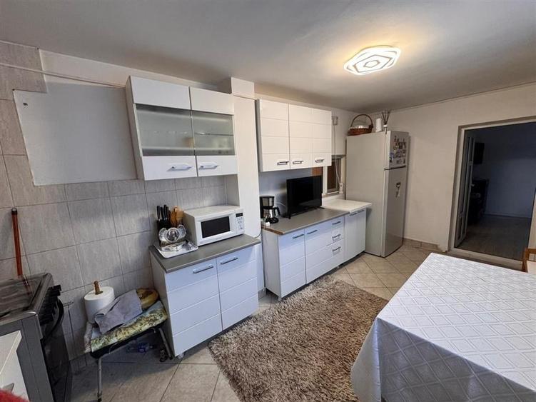 Vanzare vila P+1+Pod | Dobroesti - Parc Gheorghe Dascalu | constructie 2006 | - 26