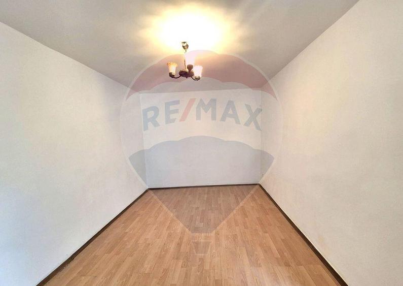 Casa de vanzare pretabila locuinta sau afacere | 13 Septe... - 13