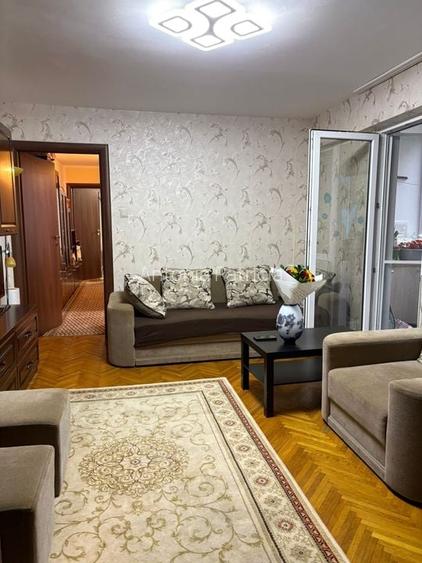 3 camere Obregia/centrala /loc de parcare