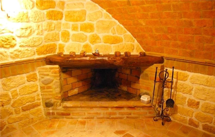 INVESTITIE!Imobil P+1,8 camere 380mp,teren 1629mp +crama superba+foisor - 10