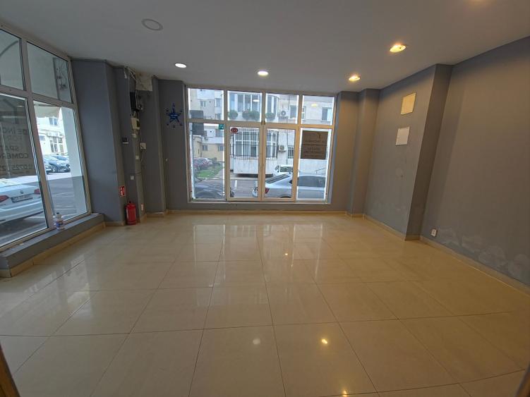 Spațiu comercial 35 mp de închiriat  zonă Stadion Constanța vad excelent - 12