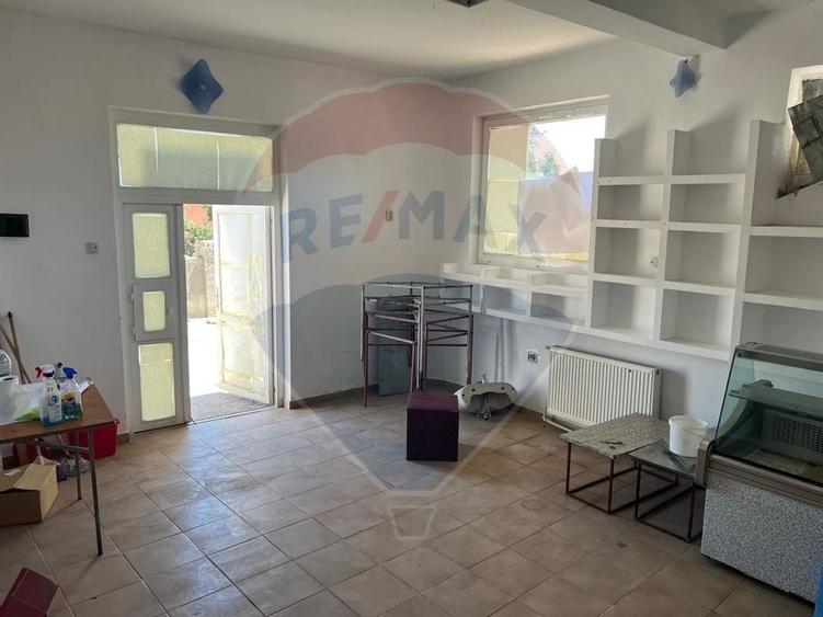 Casă / Vilă cu 5 camere de vânzare - 12