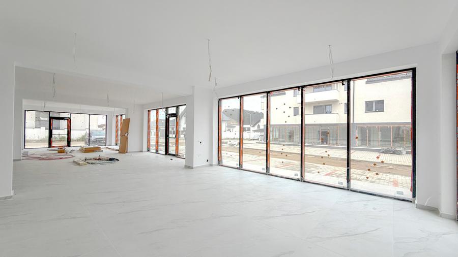 Spatiu comercial, loc de parcare inclus, 186 mp, Sanpetru-Roka Village - 3