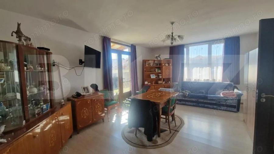 Casa 5 camere Tarlungeni (nu Izvor) teren 800 m, cartier nou - 17