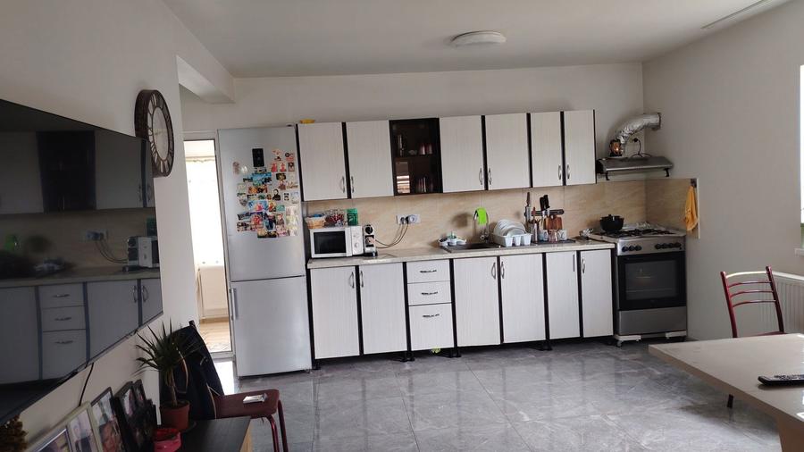 Casa de vanzare Glina la stadion - 8