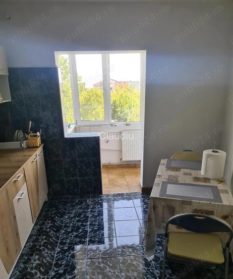 Inchiriez apartament cu o camera
