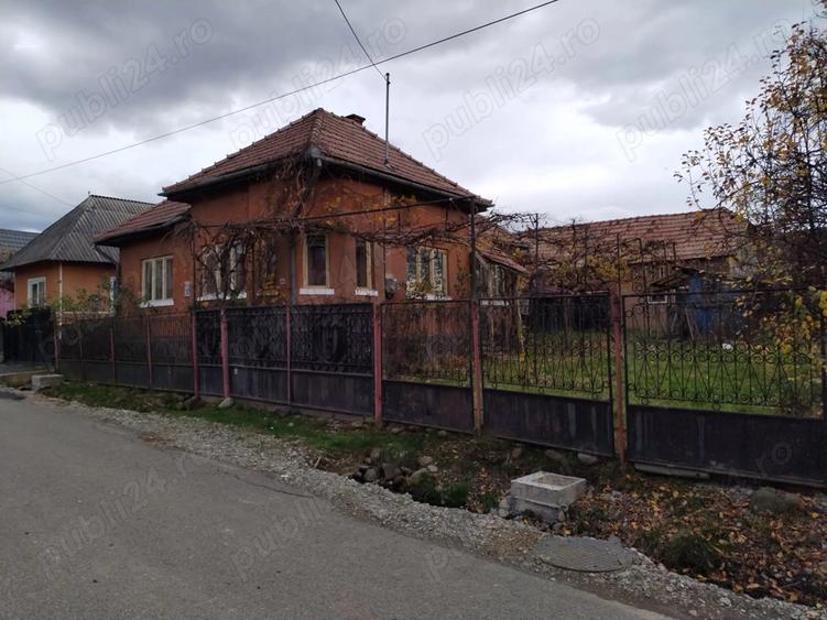 Casa de vanzare in comuna Hodac - 2